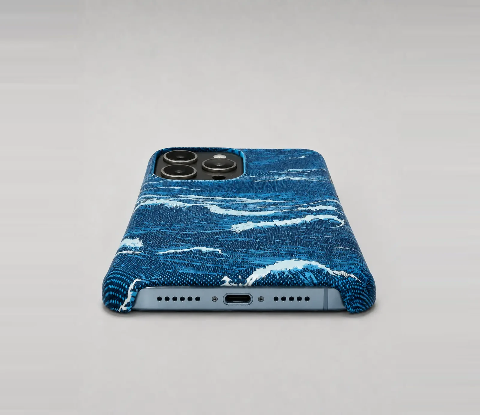 VAULN ლურჯი ტალღის ქეისი iPhone 15 Pro Max-ისთვის — ქვედა ხედი