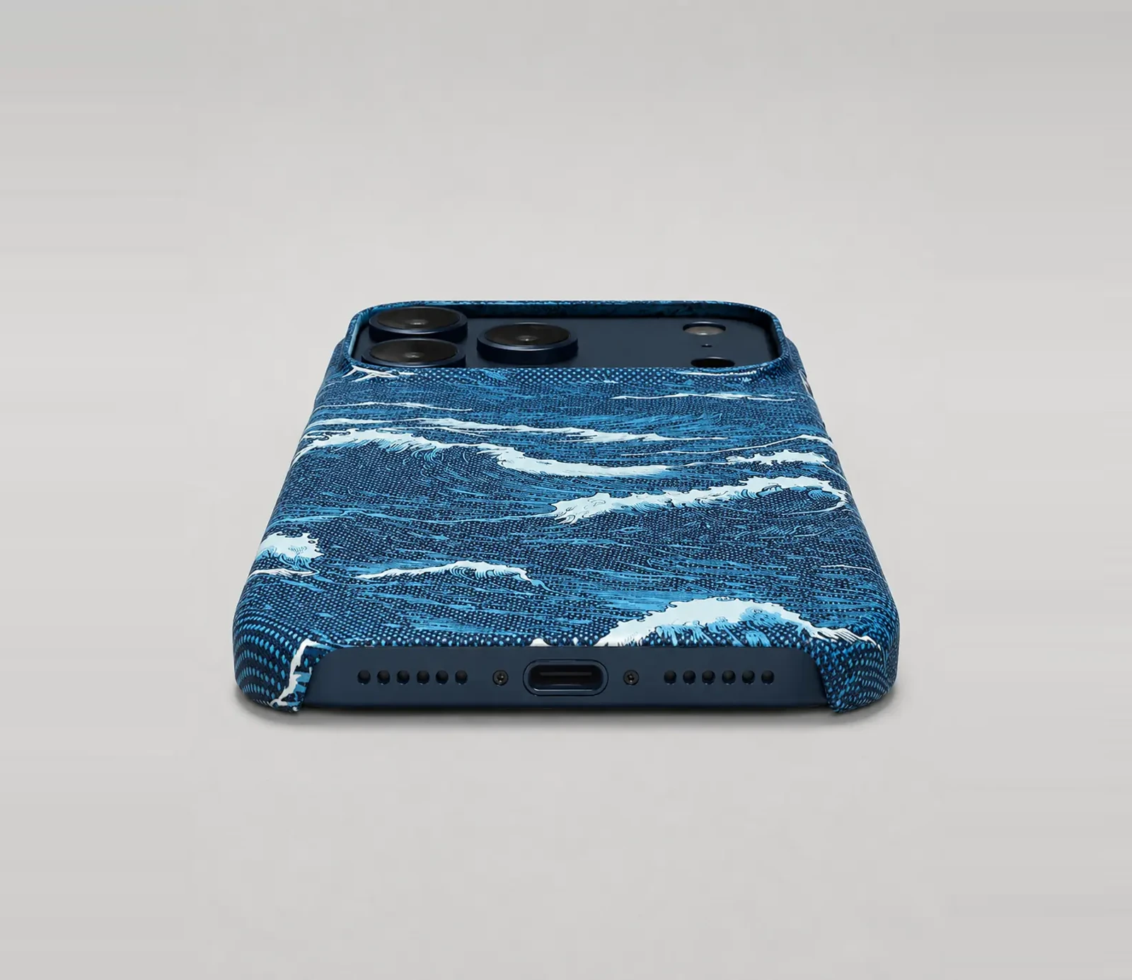 VAULN ლურჯი ტალღის ქეისი iPhone 17 Pro Max-ისთვის — ქვედა ხედი